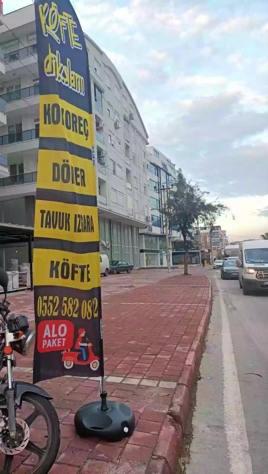 ekmek-arasi-kokorec-olta-bayragi